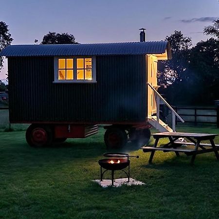 The Delkin Shepherds Huts 캐슬쿰 외부 사진