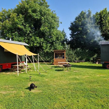 The Delkin Shepherds Huts 캐슬쿰 외부 사진