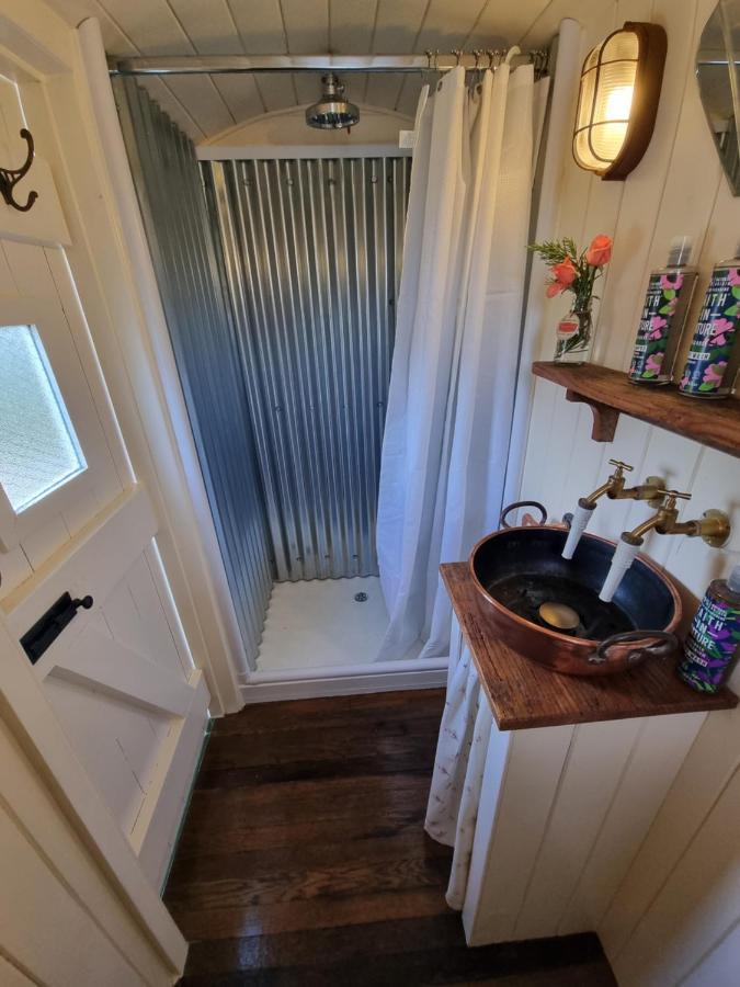 The Delkin Shepherds Huts 캐슬쿰 외부 사진