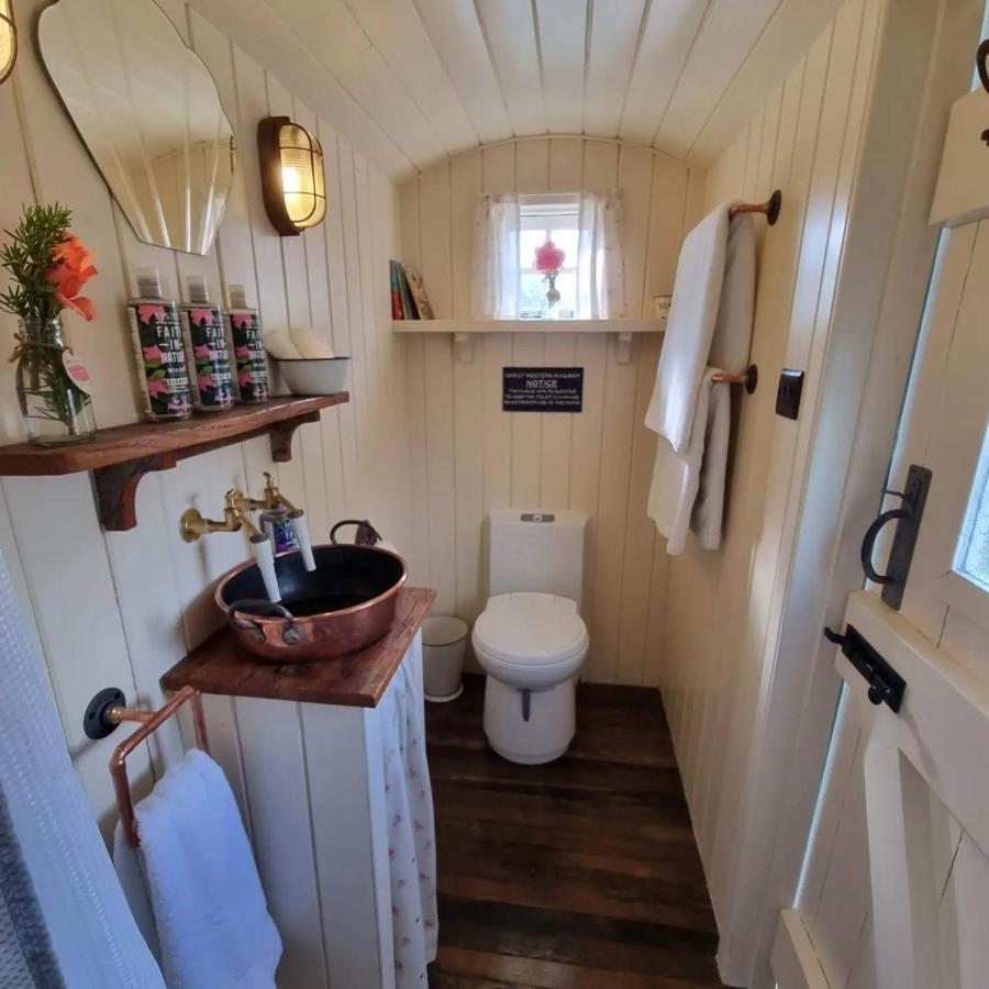 The Delkin Shepherds Huts 캐슬쿰 외부 사진