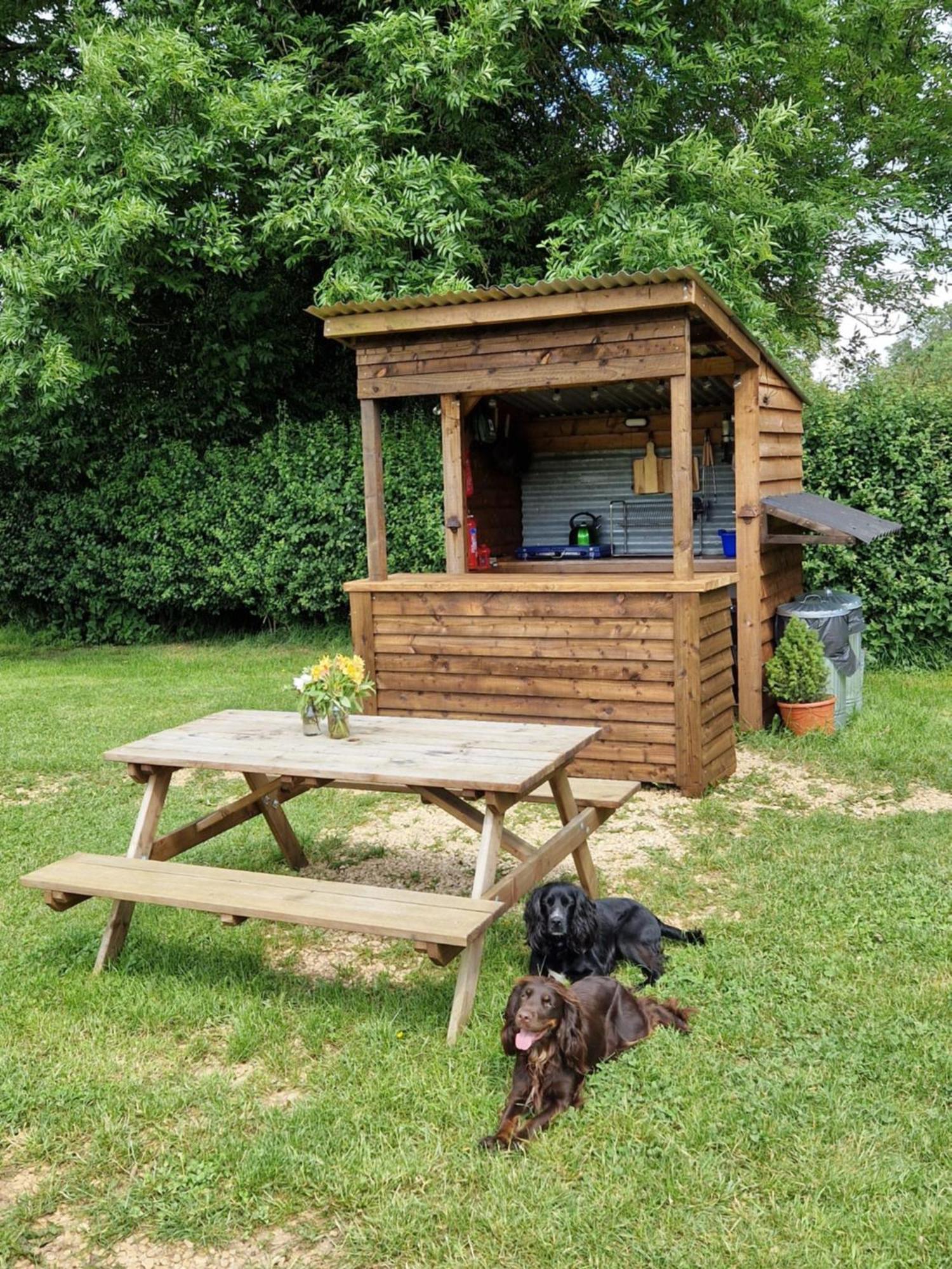 The Delkin Shepherds Huts 캐슬쿰 외부 사진