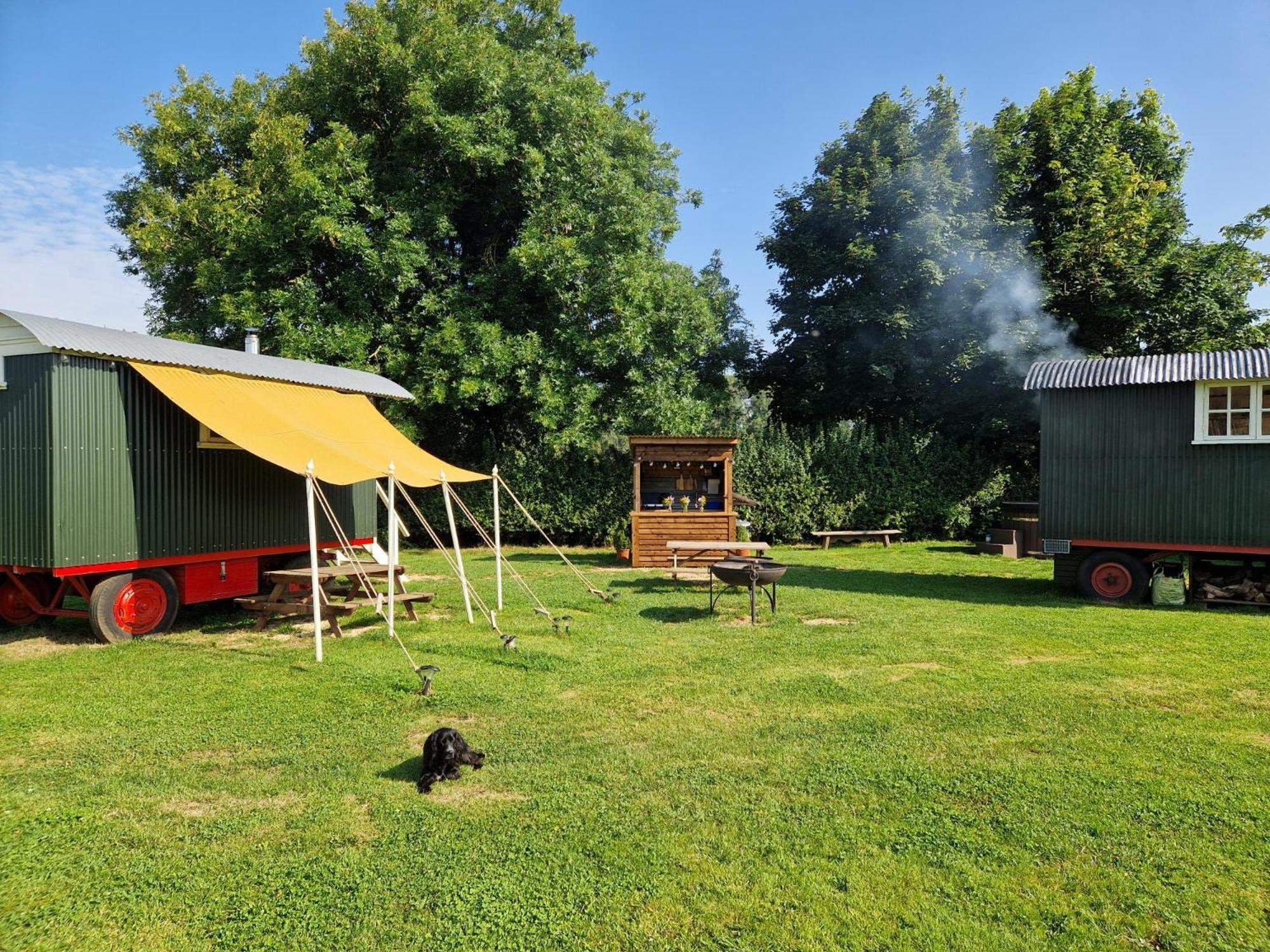 The Delkin Shepherds Huts 캐슬쿰 외부 사진