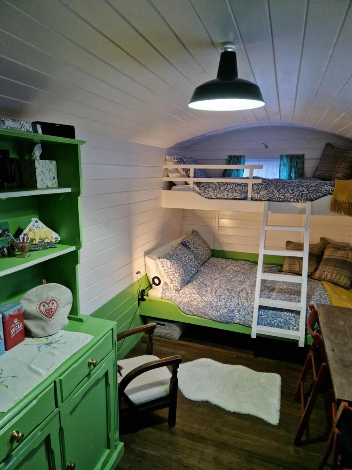 The Delkin Shepherds Huts 캐슬쿰 외부 사진